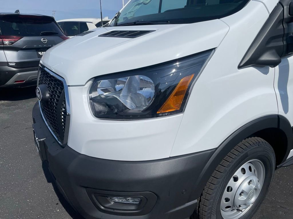 New 2026 Ford Transit 350 148 Medium Roof AWD image 36