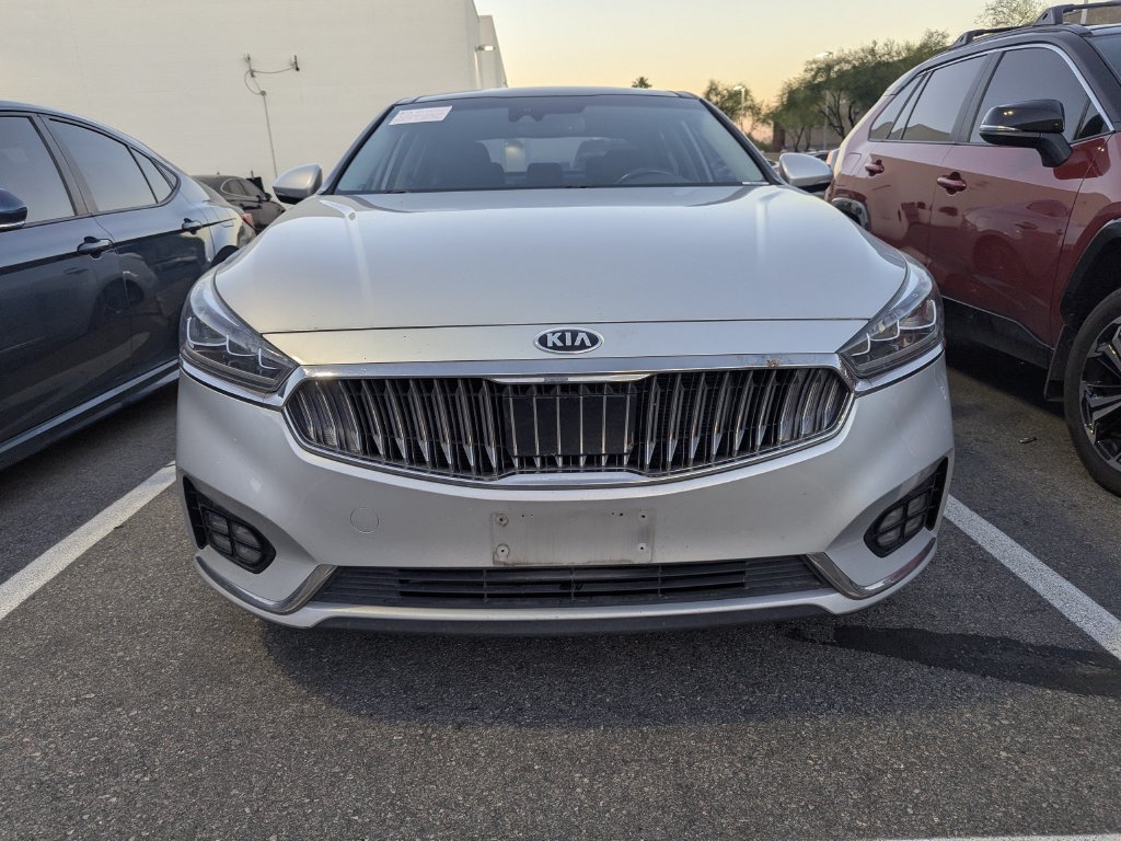 Used 2017 Kia Cadenza Technology FWD image 2