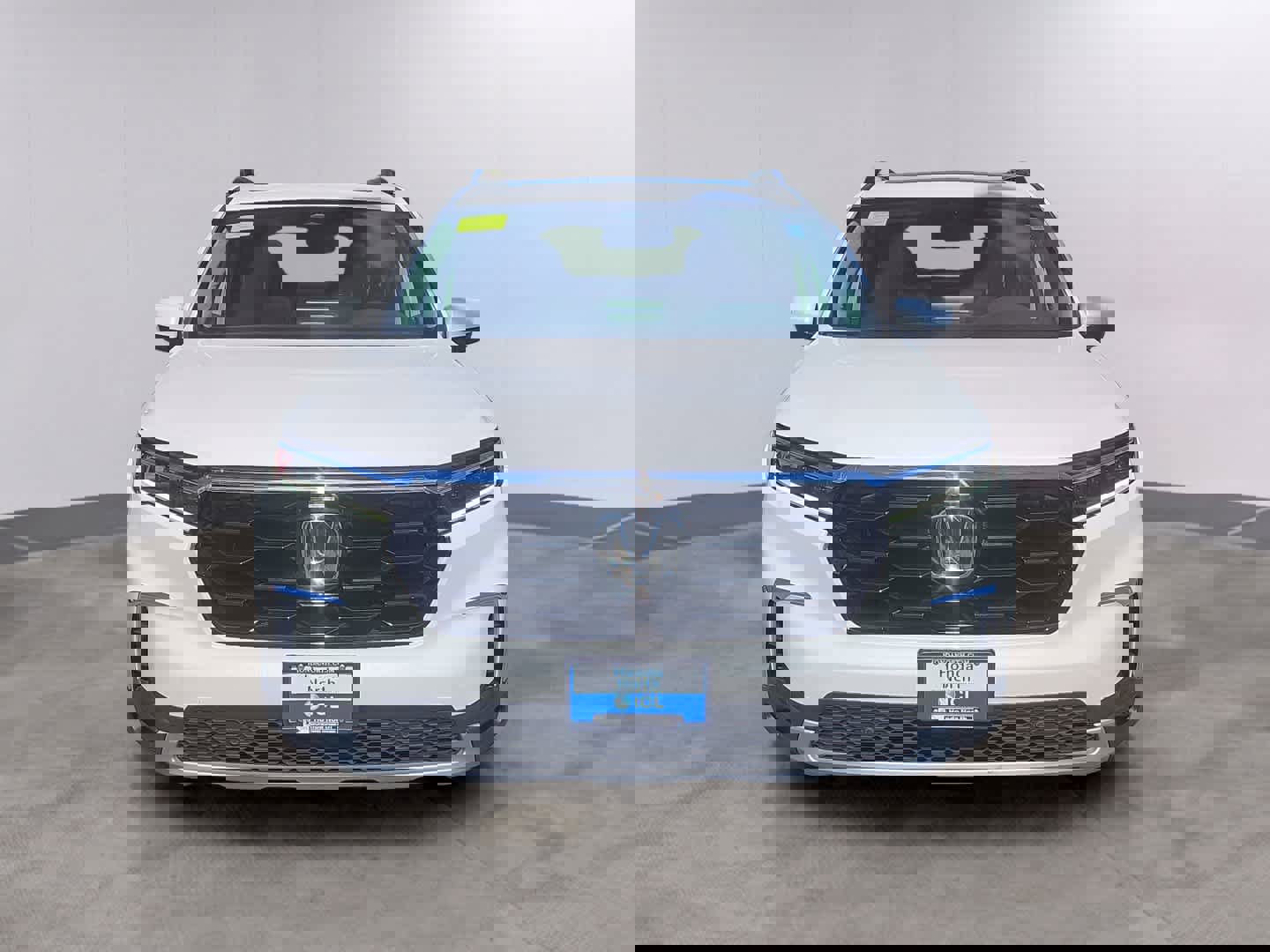 Used 2023 Honda Pilot Touring image 2