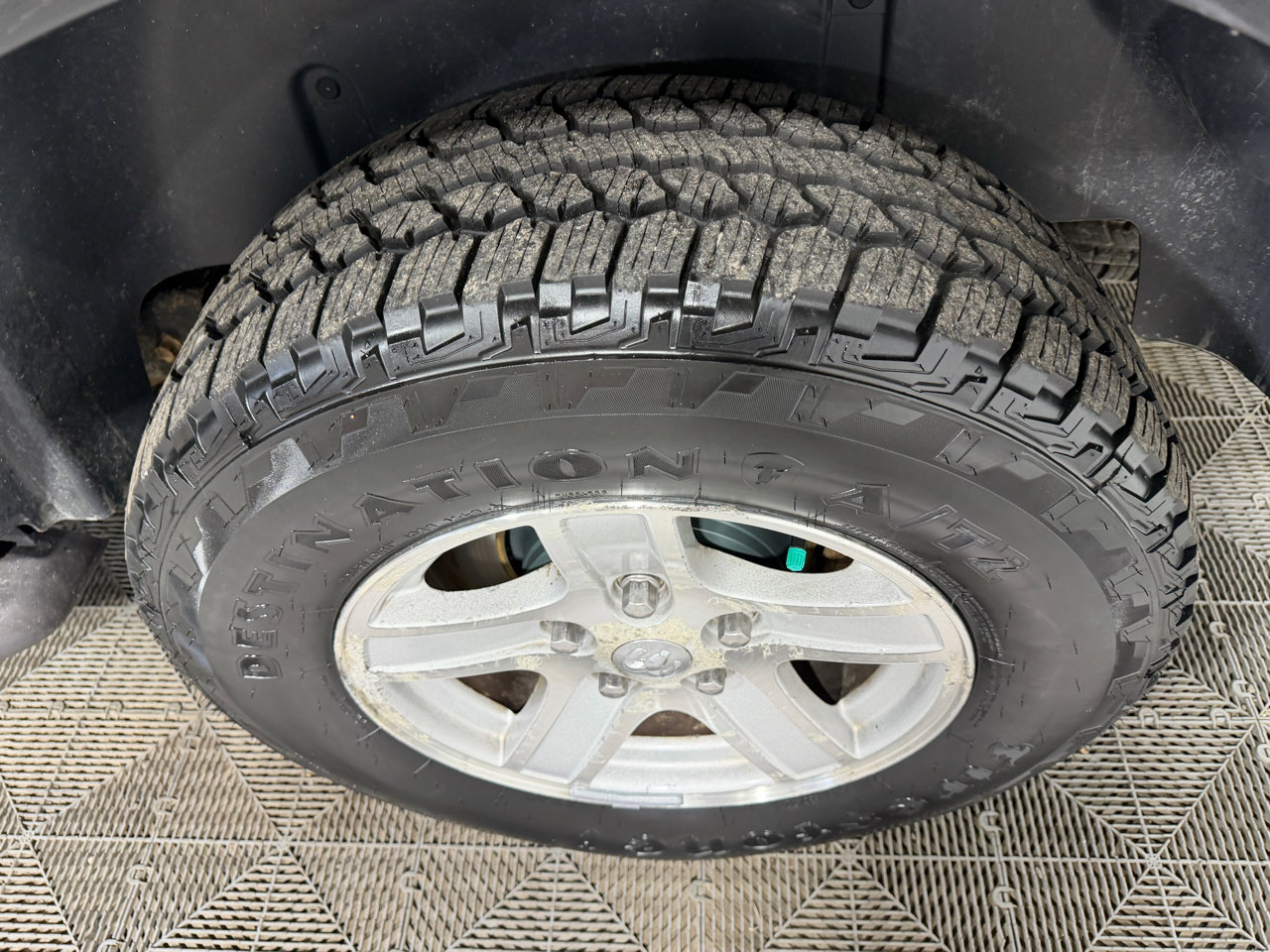 Used 2005 Dodge Durango SLT image 20