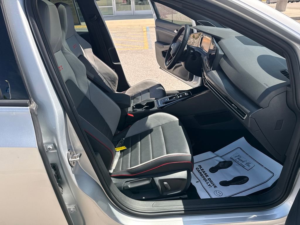 Used 2023 Volkswagen GTI SE image 33