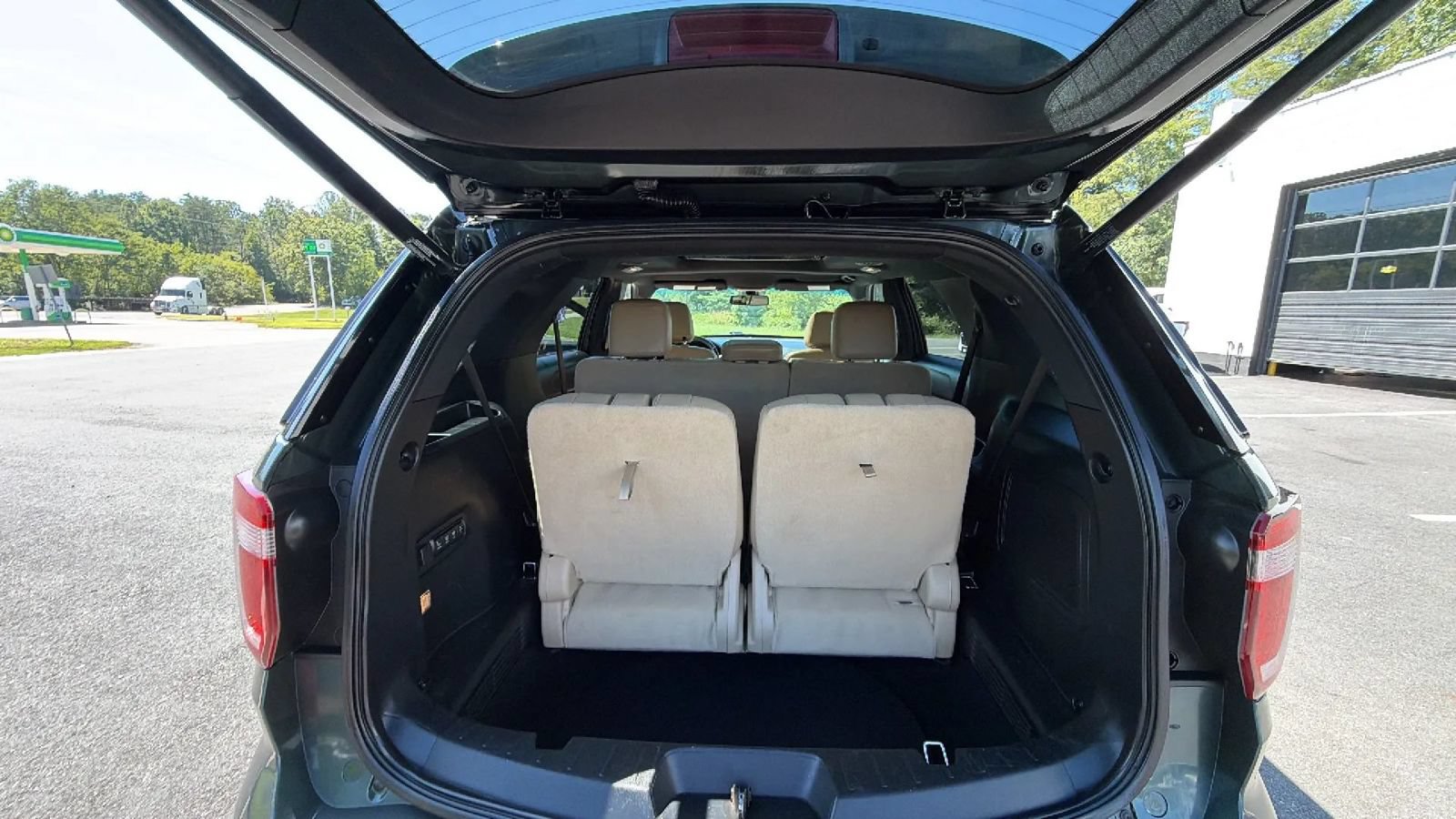 Used 2016 Ford Explorer Limited w/ Equipment Group 301A AWD/4WD image 57