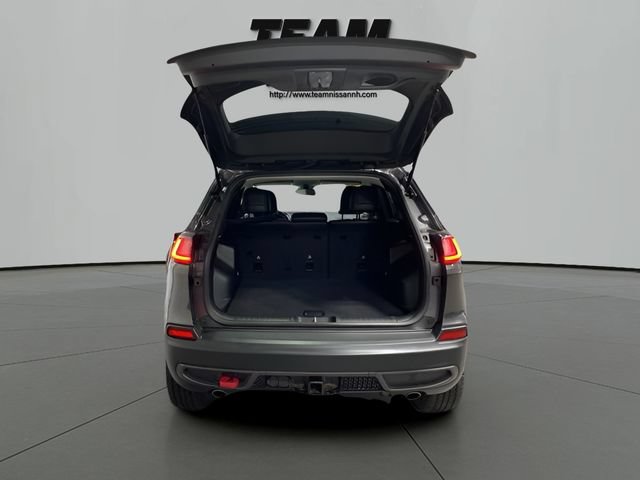 Used 2022 Jeep Cherokee Trailhawk w/ Trailer Tow Group AWD/4WD image 6