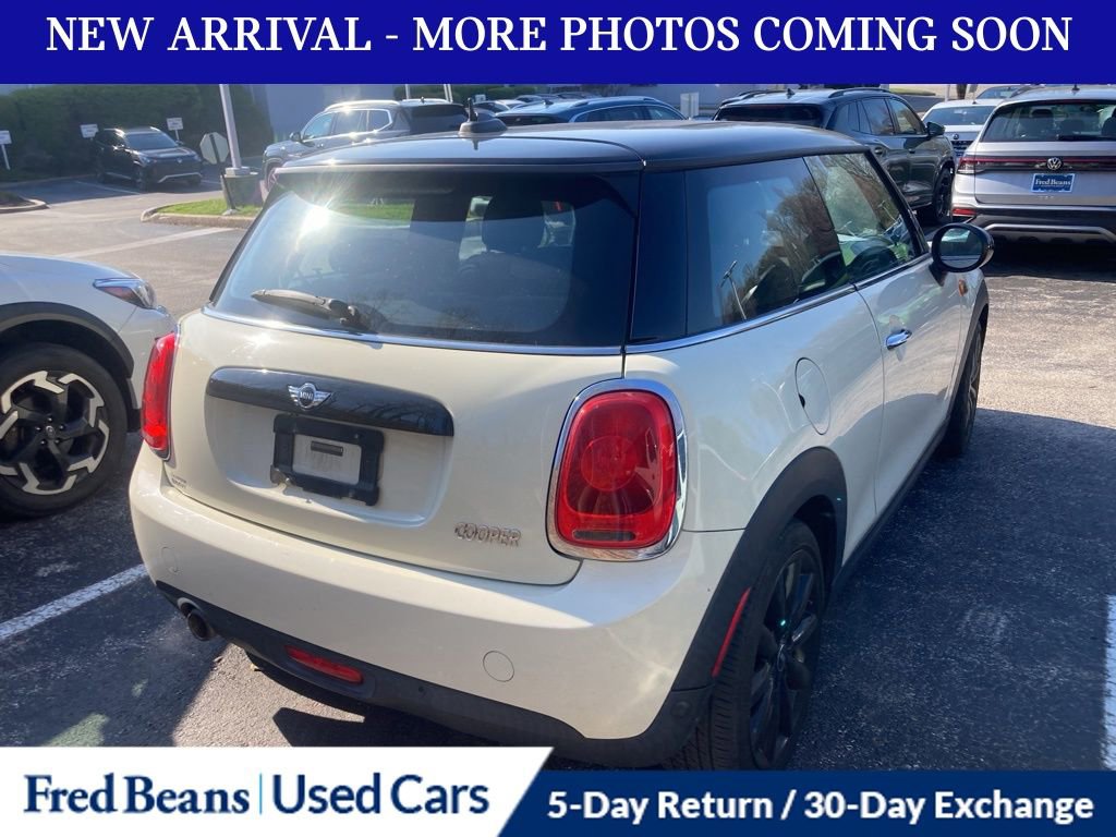 Used 2018 MINI Cooper 2-Door Hardtop image 6