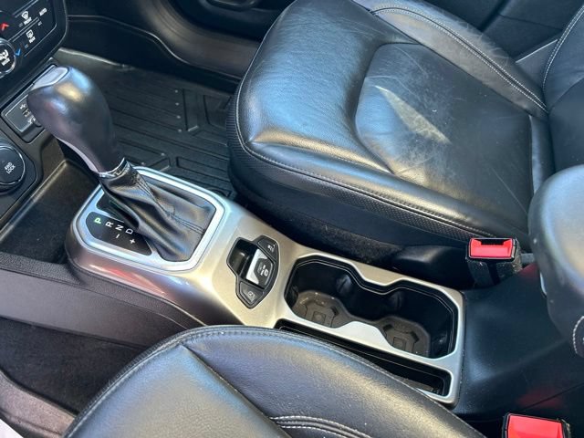 Used 2020 Jeep Renegade Limited w/ UConnect 8.4 Nav Group AWD/4WD image 30
