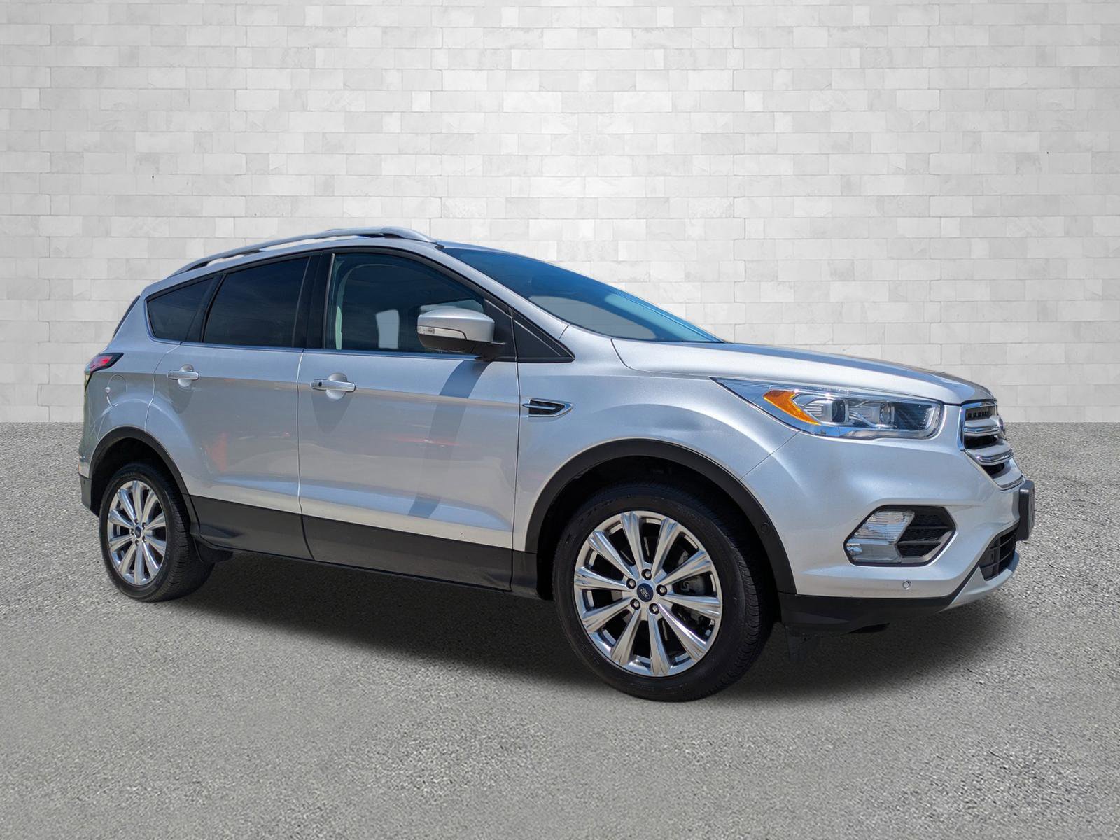 Used 2018 Ford Escape Titanium AWD/4WD image 1