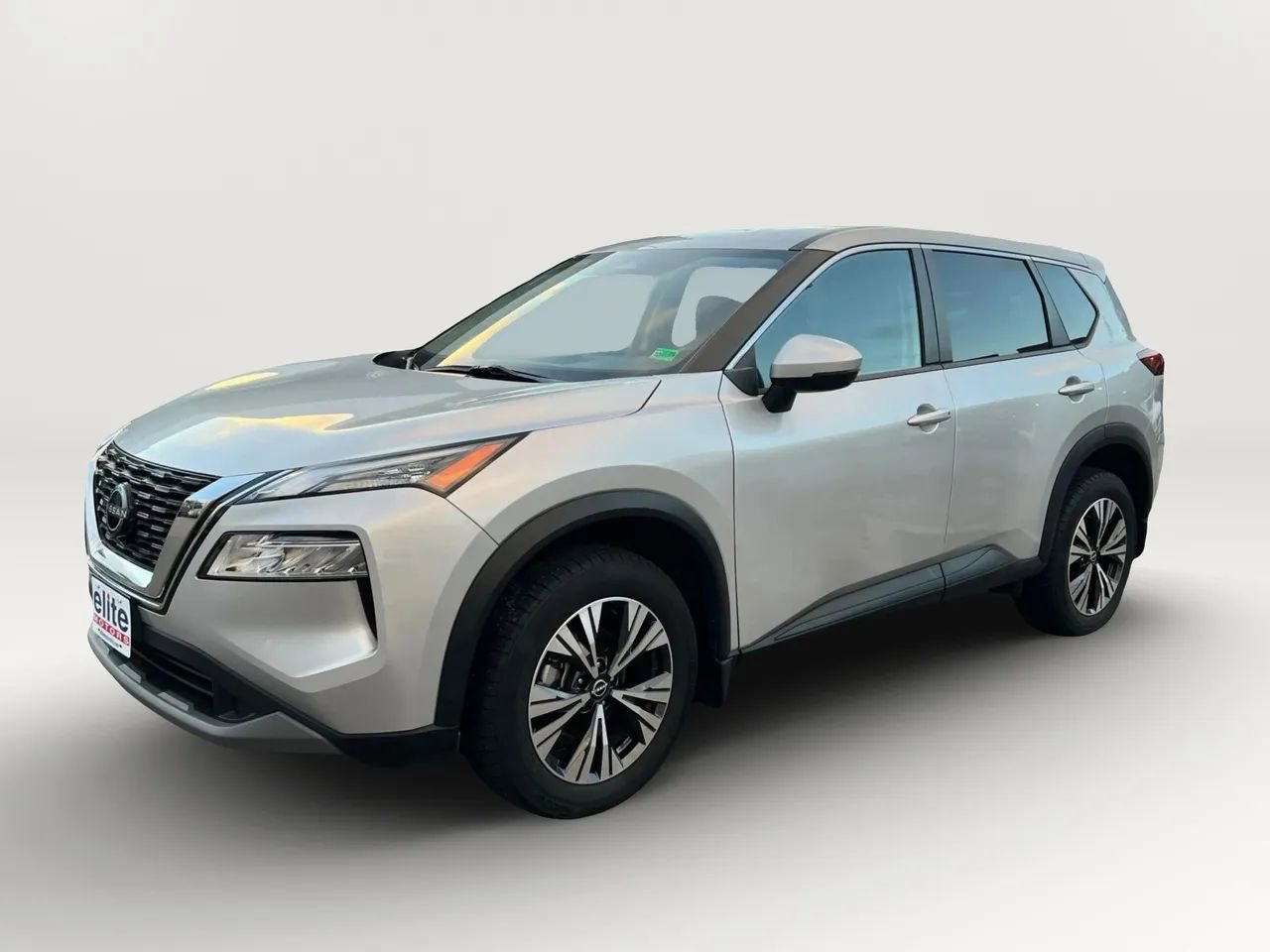 Used 2023 Nissan Rogue SV image 8