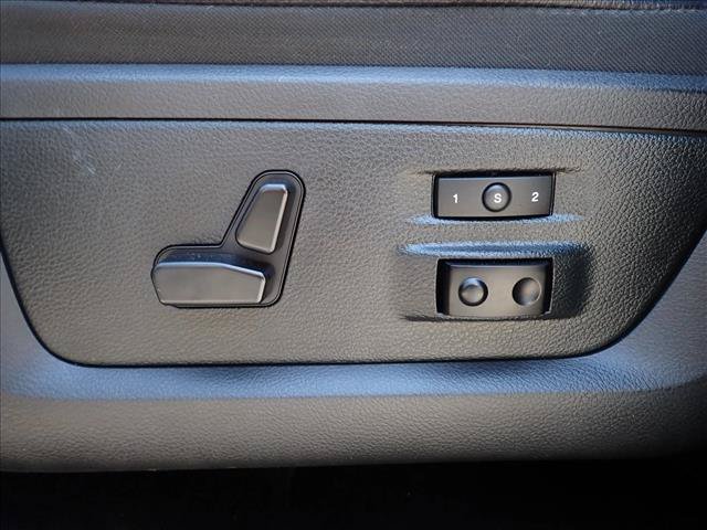 Used 2016 RAM 3500 Laramie w/ Cold Weather Group AWD/4WD image 11