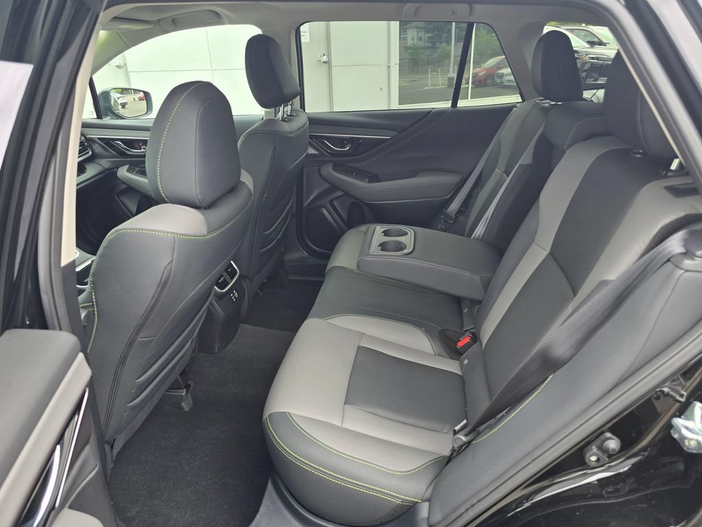 Used 2025 Subaru Outback Onyx Edition AWD/4WD image 18