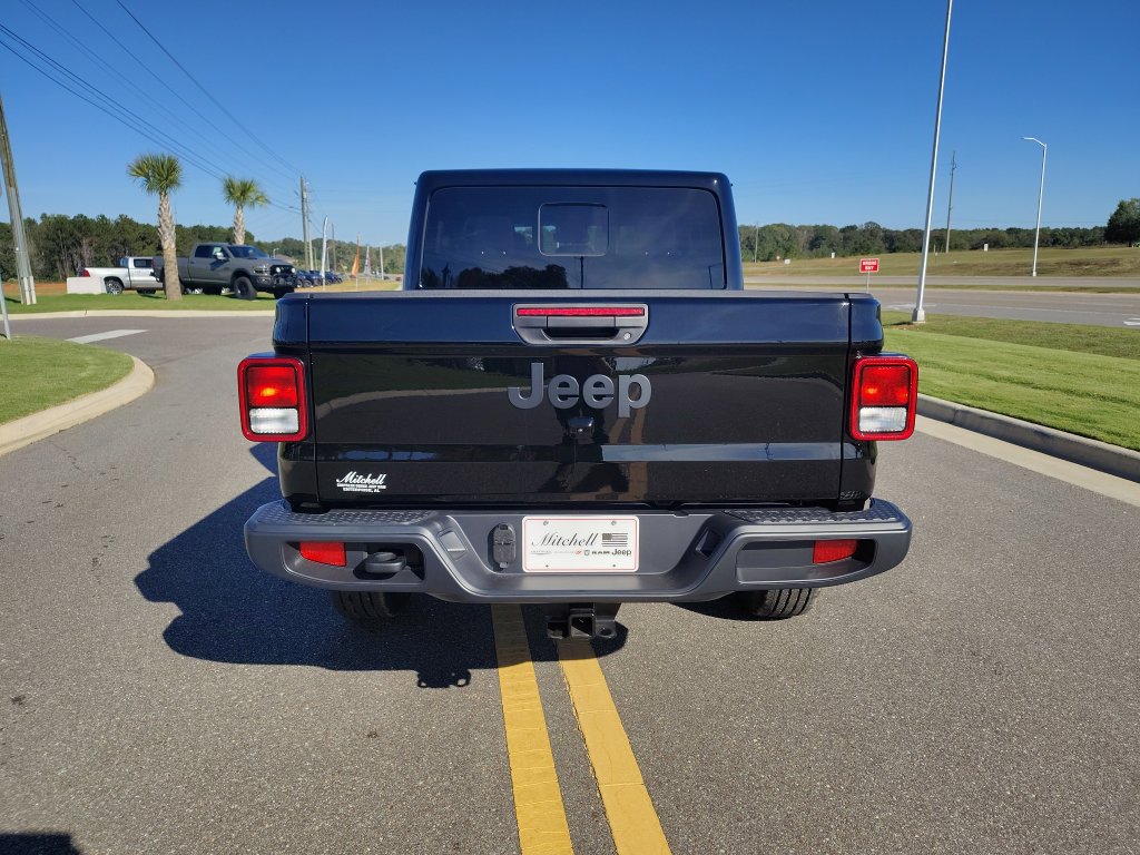 New 2025 Jeep Gladiator Sport w/ Premium Package AWD/4WD image 7