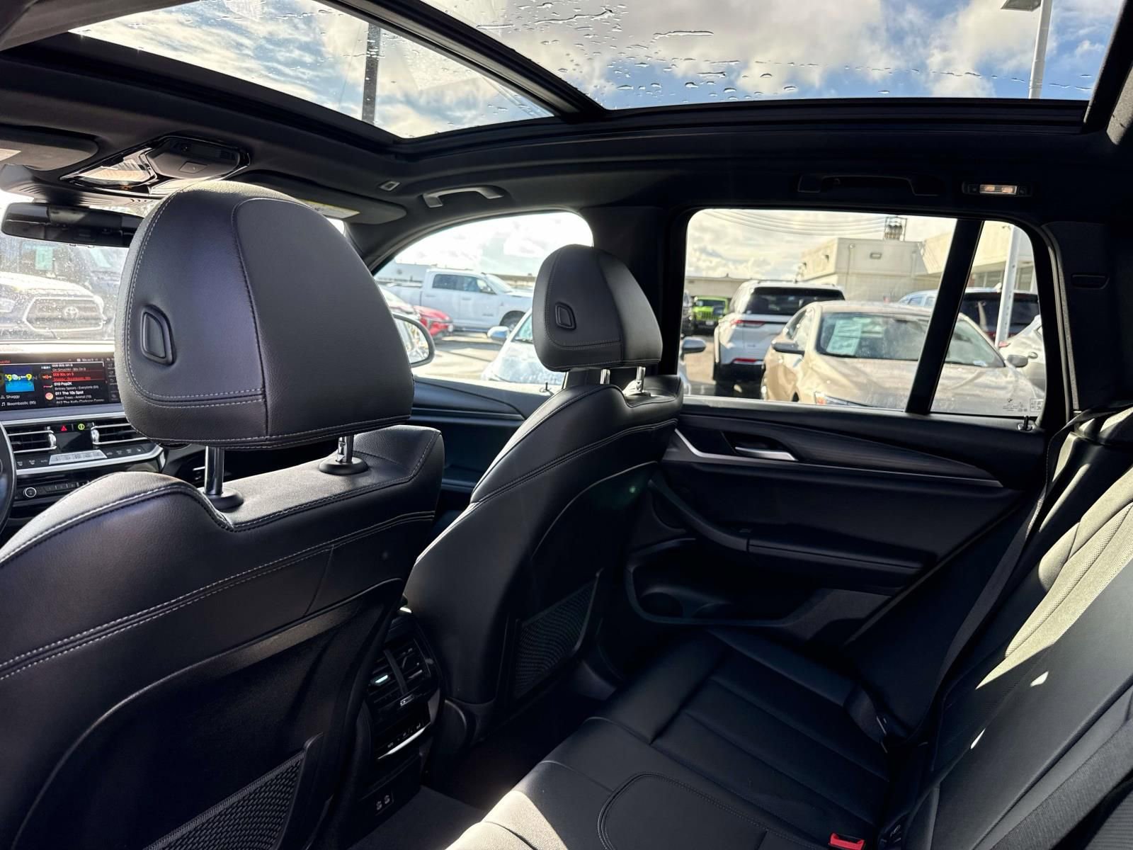 Used 2024 BMW X3 xDrive30i image 11