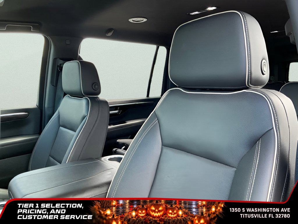 Used 2025 Chevrolet Suburban Premier RWD image 22