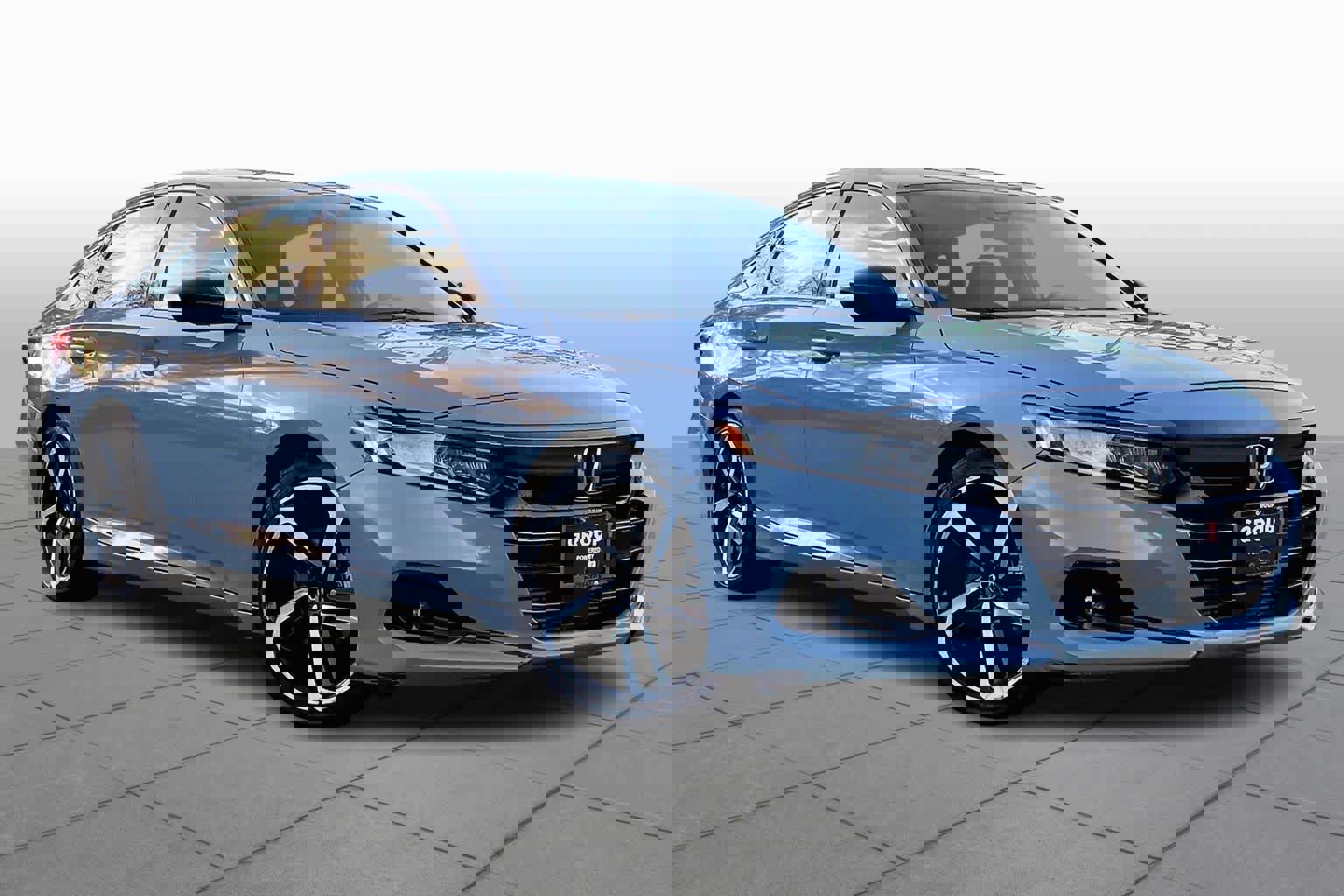 Used 2022 Honda Accord Sport image 2