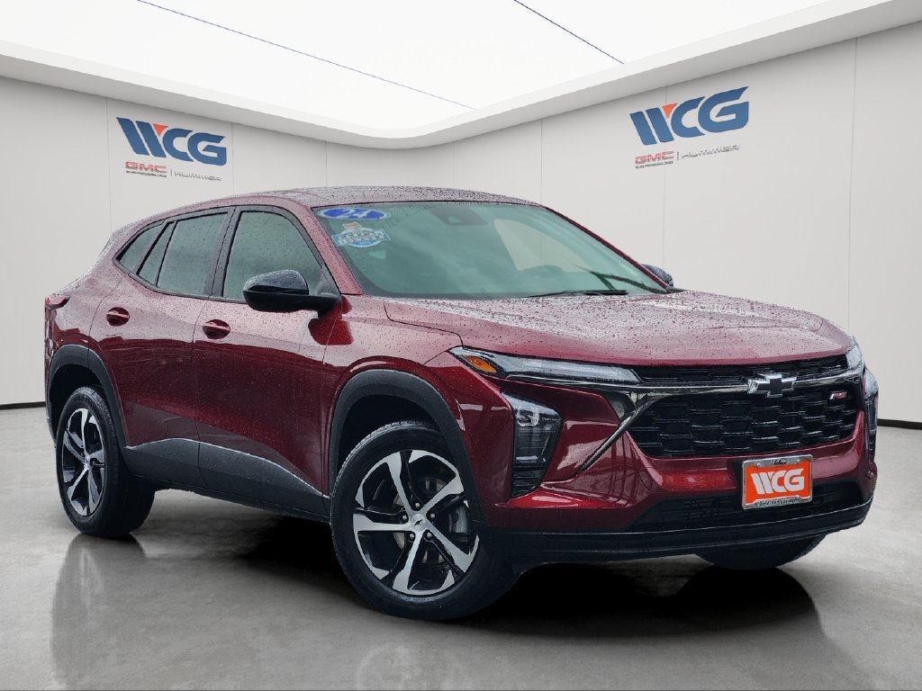 Used 2024 Chevrolet Trax RS FWD image 2