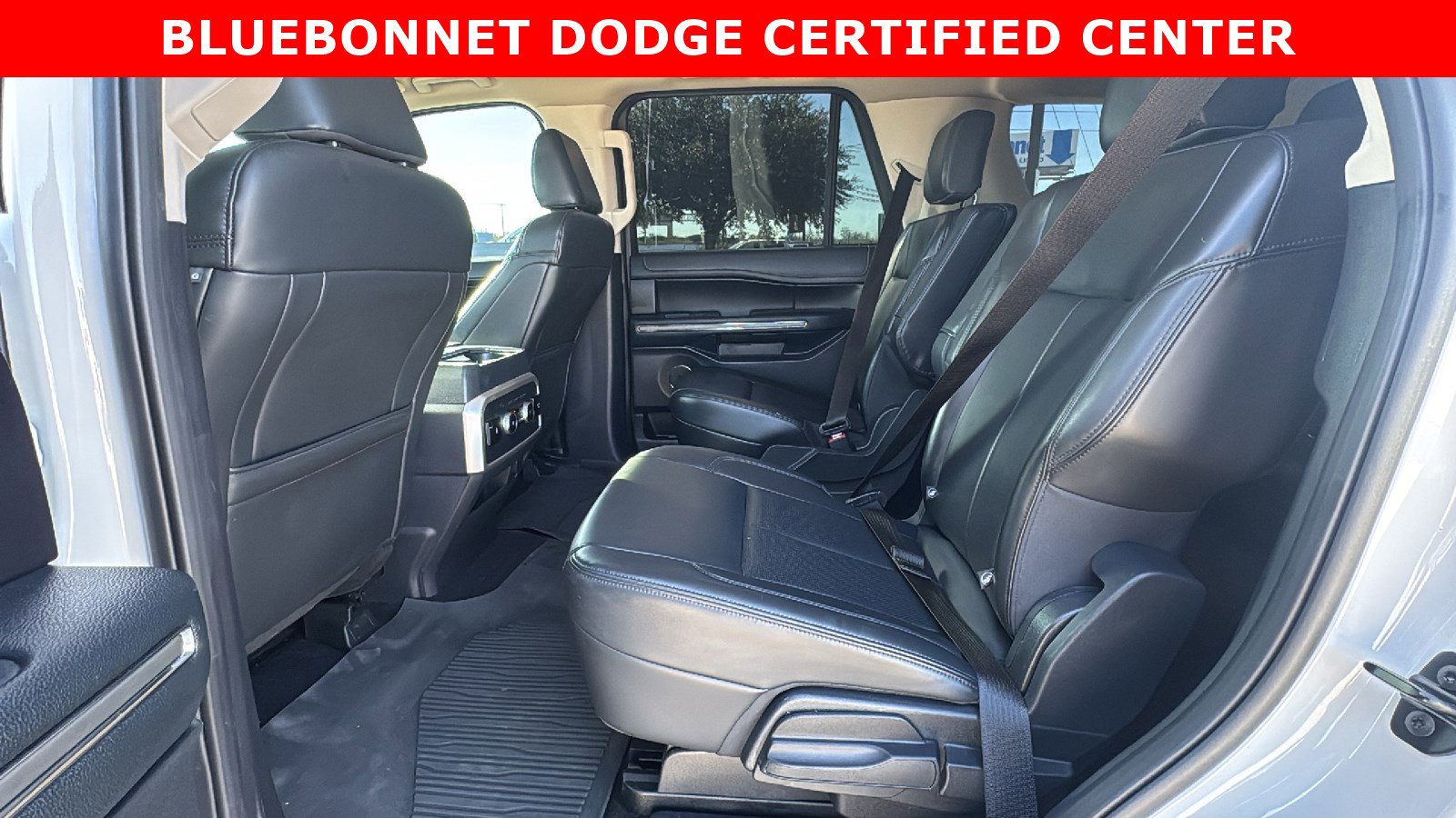 Used 2023 Ford Expedition XLT image 15