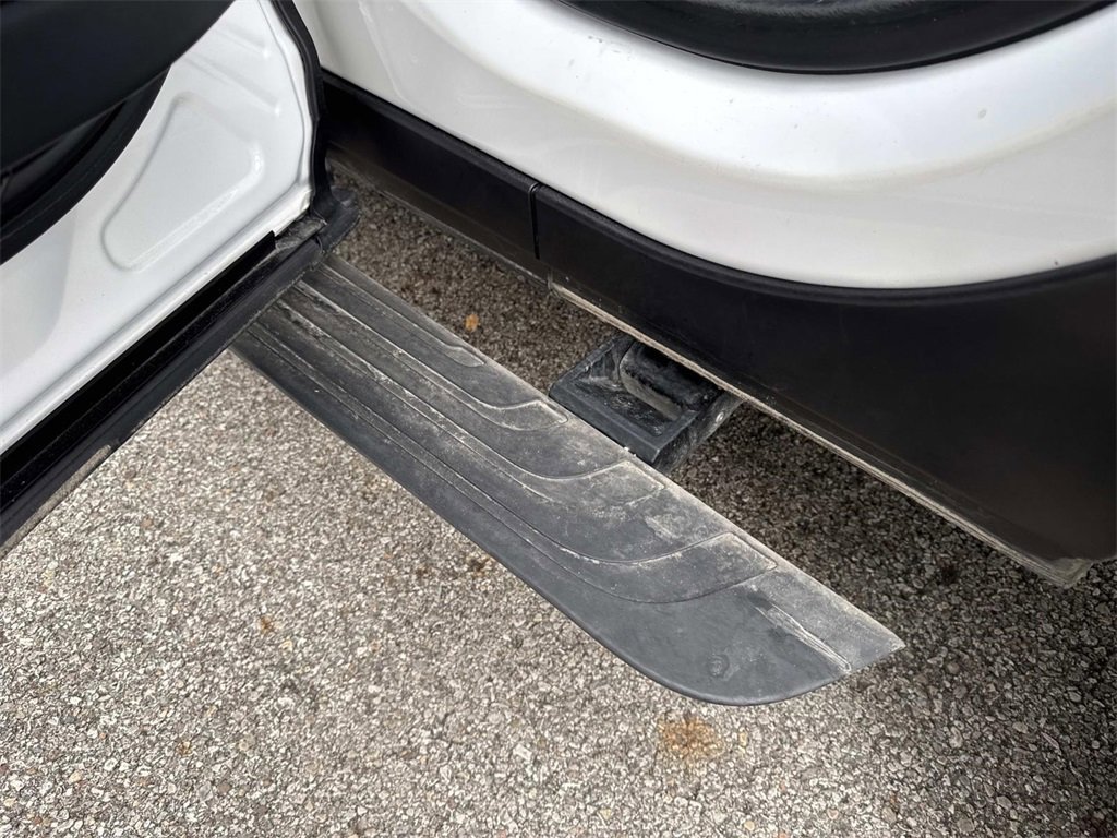 Used 2023 Land Rover Range Rover SE image 13