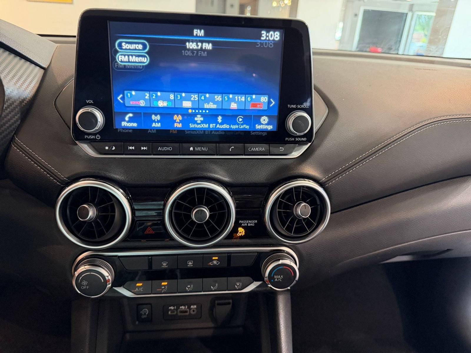 Used 2025 Nissan Sentra SV FWD image 14
