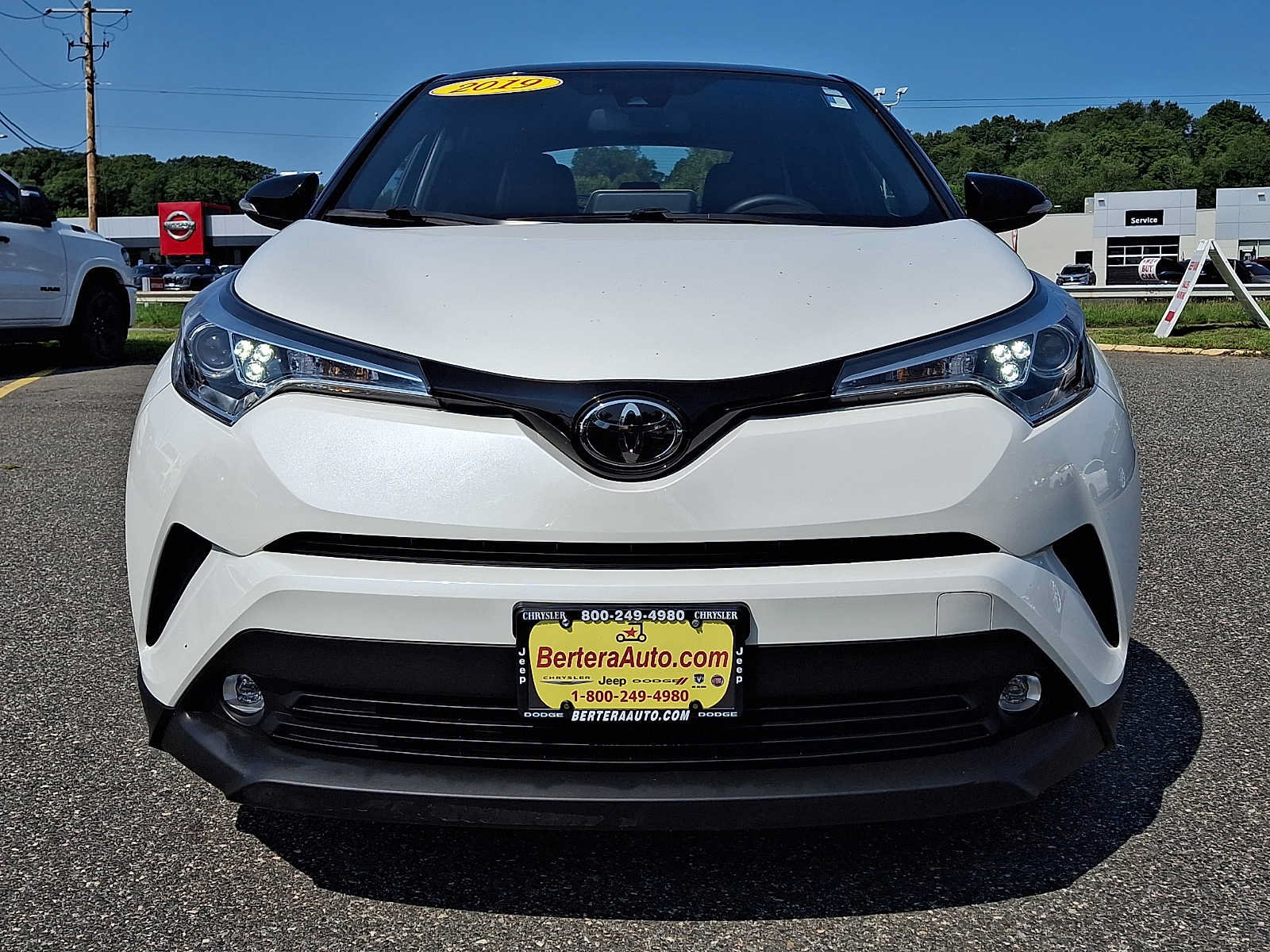 Used 2019 Toyota C-HR Limited FWD image 2