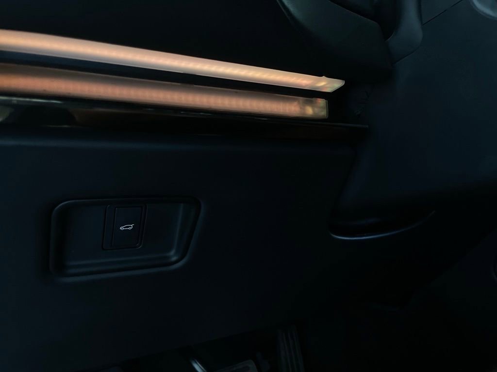 Used 2024 Land Rover Range Rover Sport SE image 28