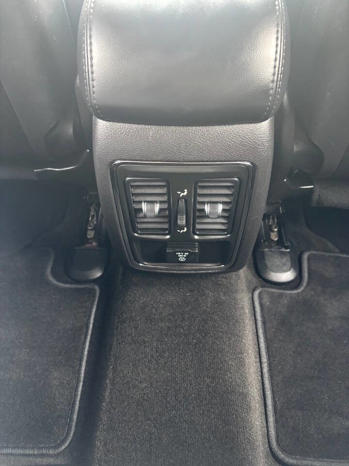 Used 2012 Jeep Grand Cherokee Laredo image 17