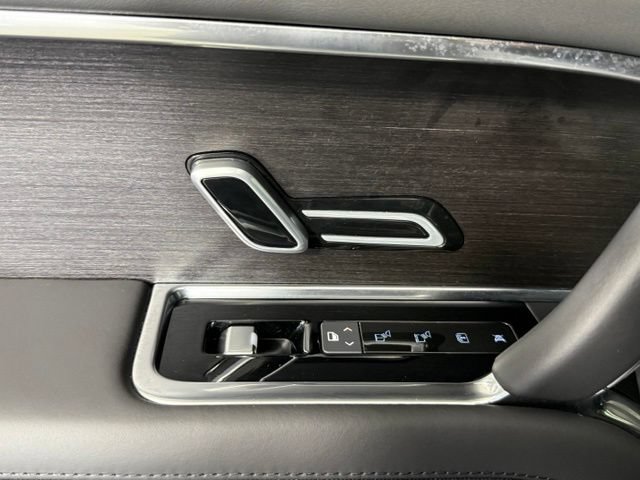 Used 2025 Land Rover Range Rover SE AWD/4WD image 26