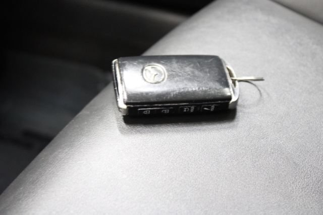 Used 2023 MAZDA MAZDA3 s FWD image 13