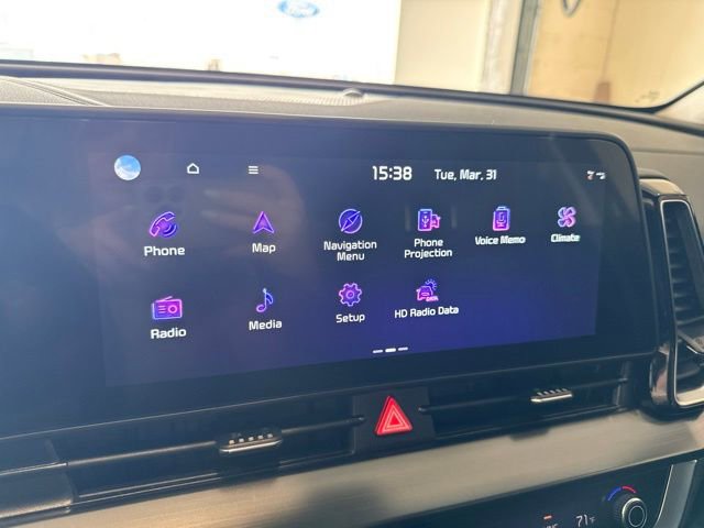 Used 2025 Kia Sportage EX image 34