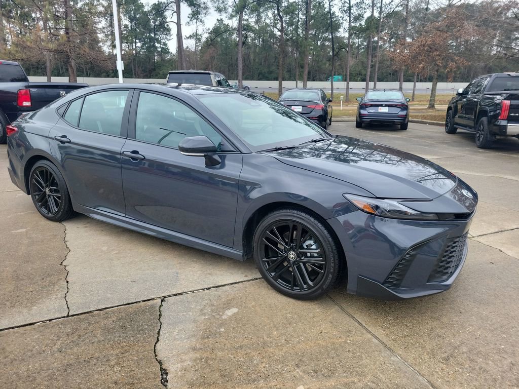 Certified 2025 Toyota Camry SE image 9