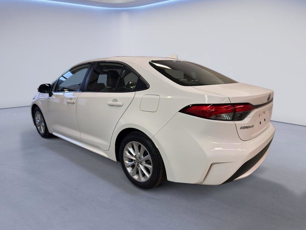 Used 2022 Toyota Corolla XLE FWD image 5