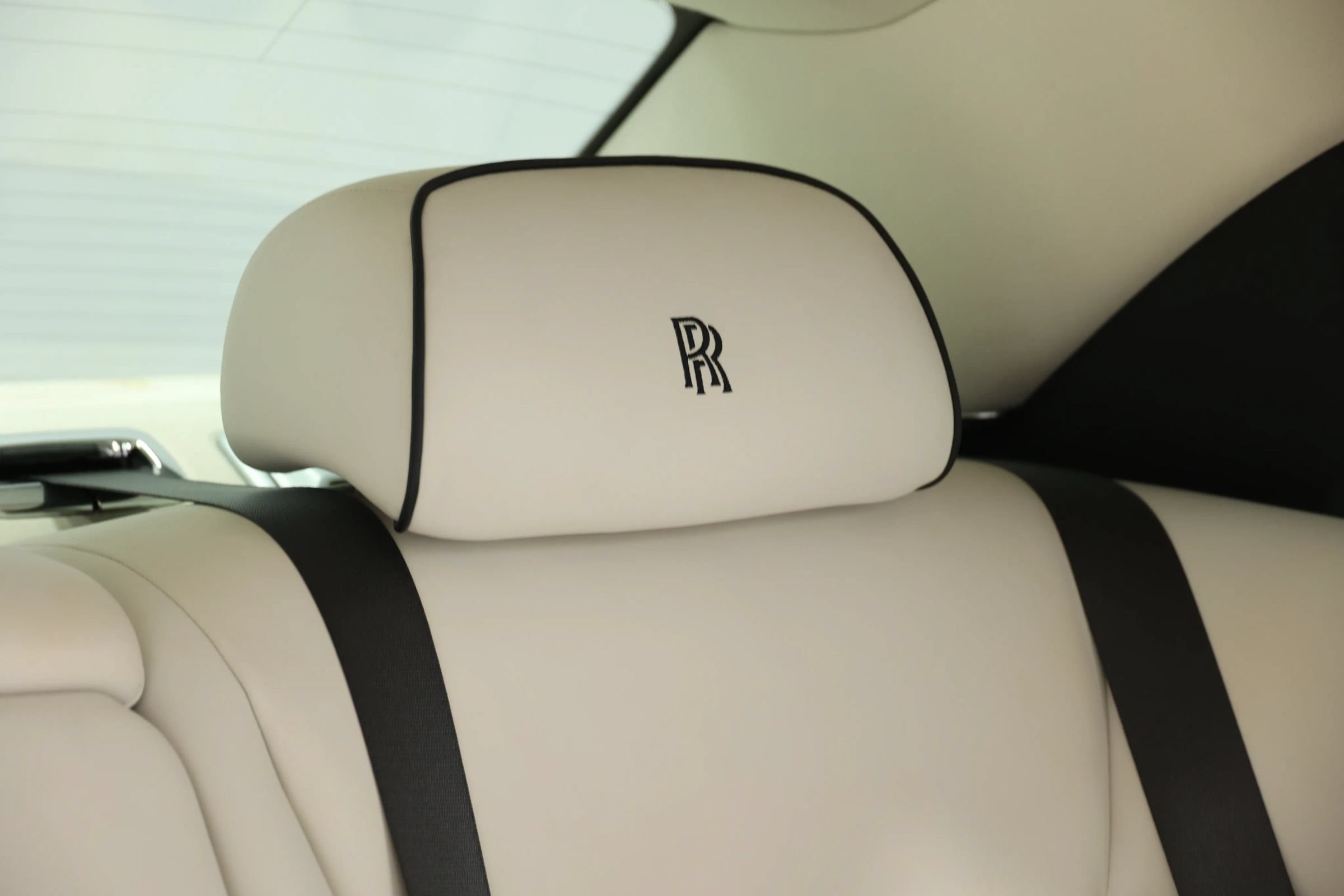 Used 2017 Rolls-Royce Ghost RWD image 93