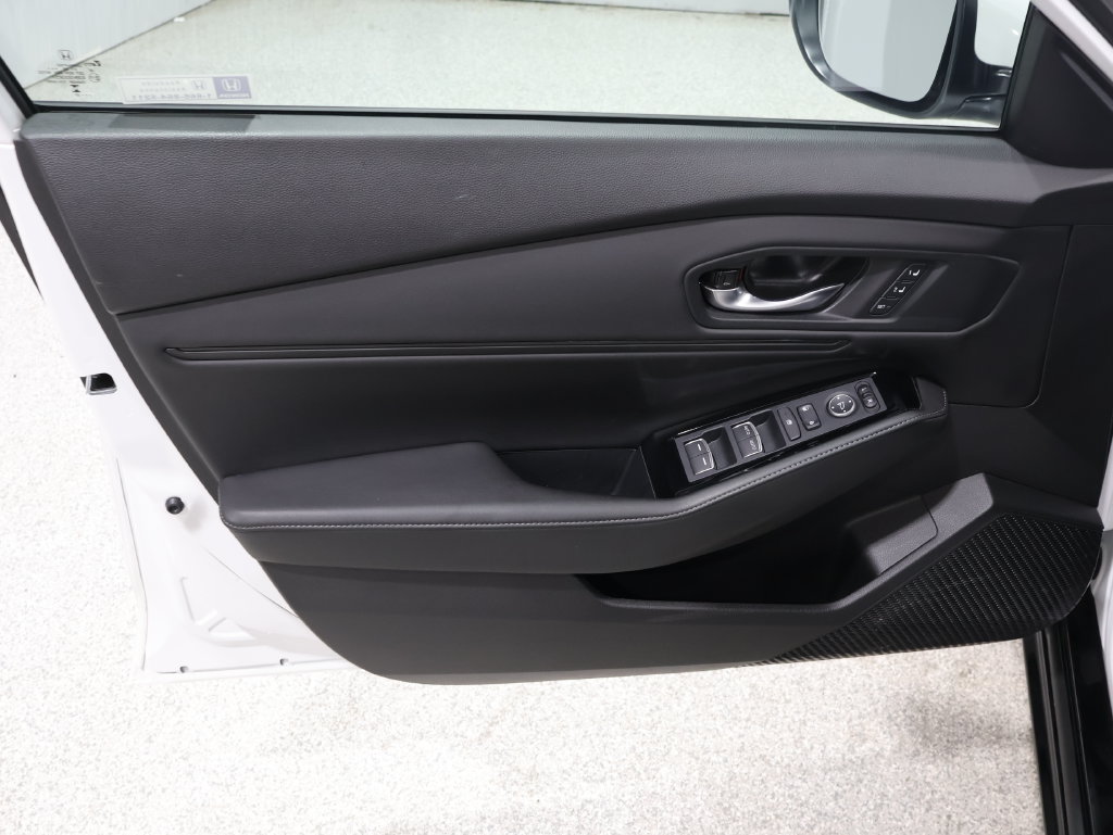 Used 2025 Honda Accord Touring image 13