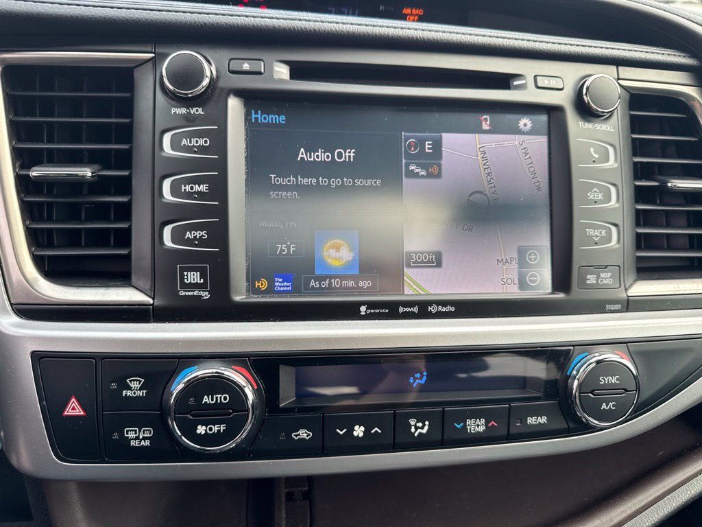 Used 2019 Toyota Highlander Limited AWD/4WD image 16