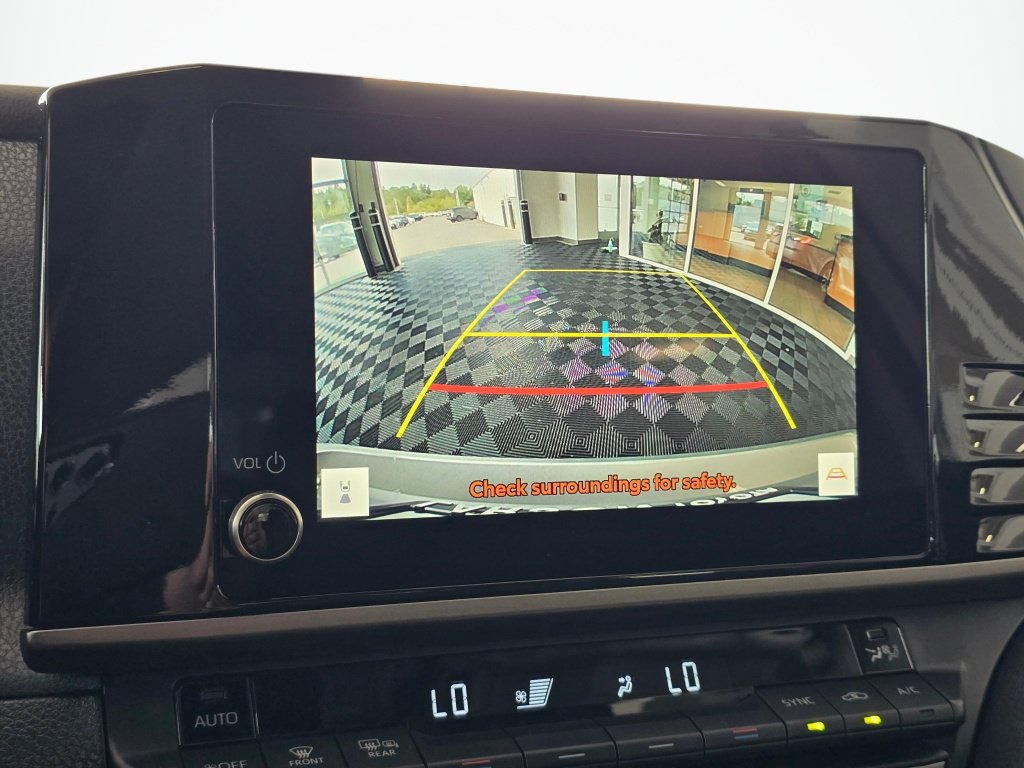 Used 2025 Toyota Camry LE FWD image 27