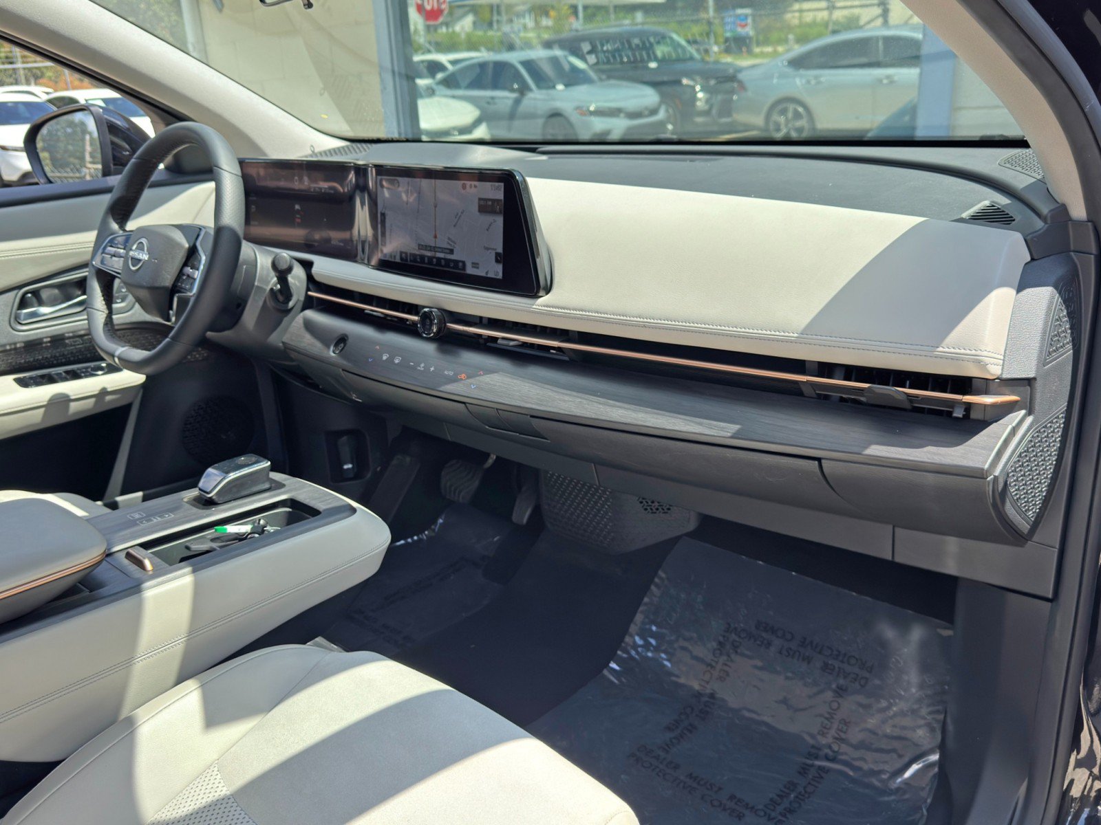 Used 2023 Nissan Ariya FWD image 12