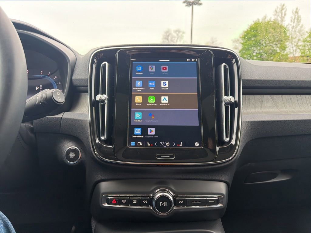 Used 2023 Volvo XC40 B5 Plus AWD/4WD image 25