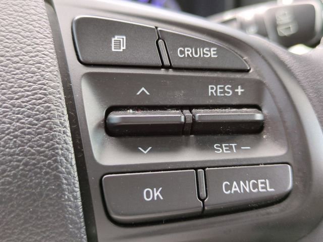 Certified 2021 Hyundai Venue SEL image 26
