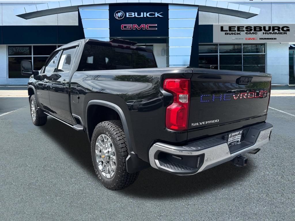 Used 2024 Chevrolet Silverado 3500 LTZ AWD/4WD image 5