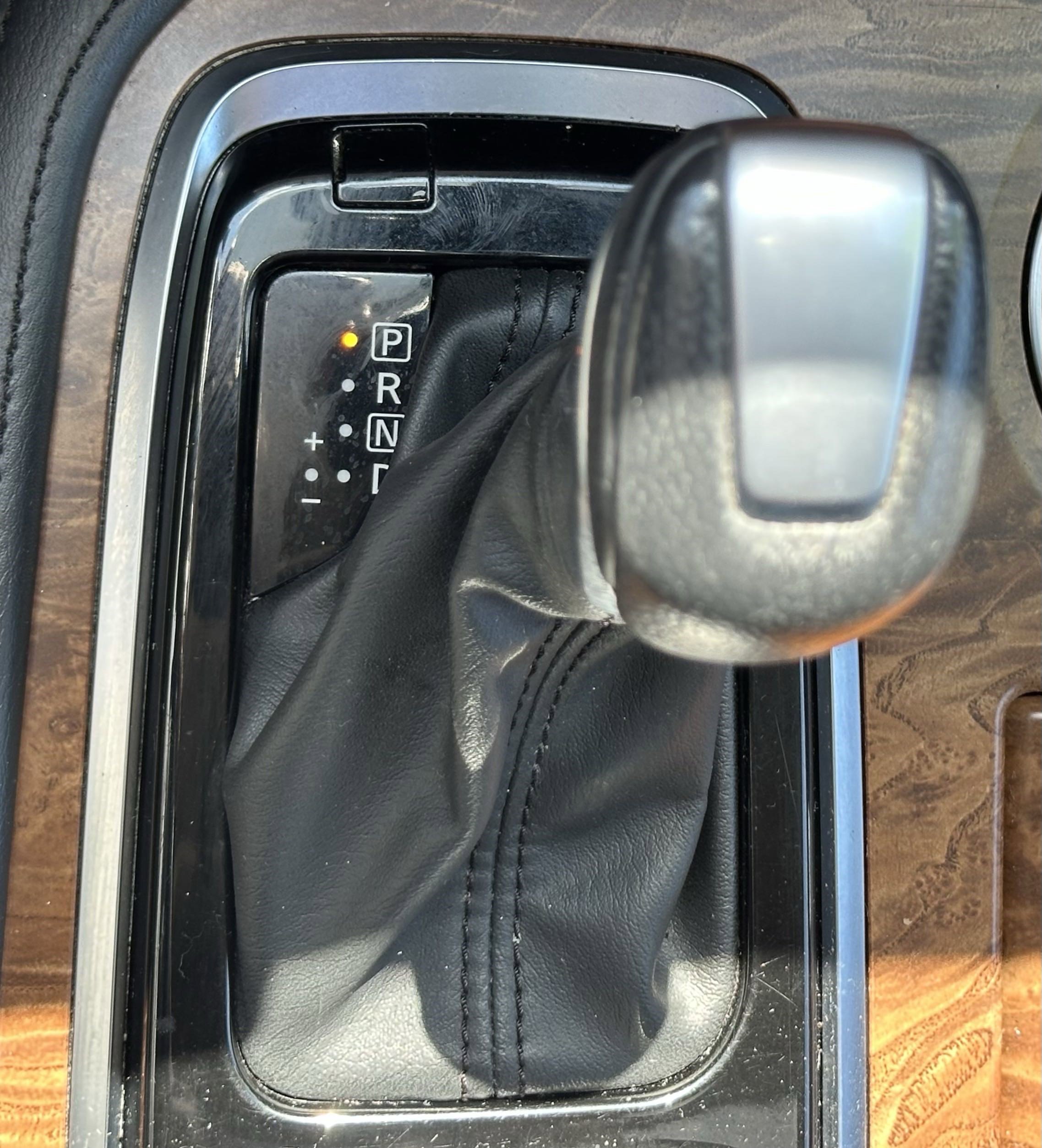 Used 2023 Nissan Armada SL image 31