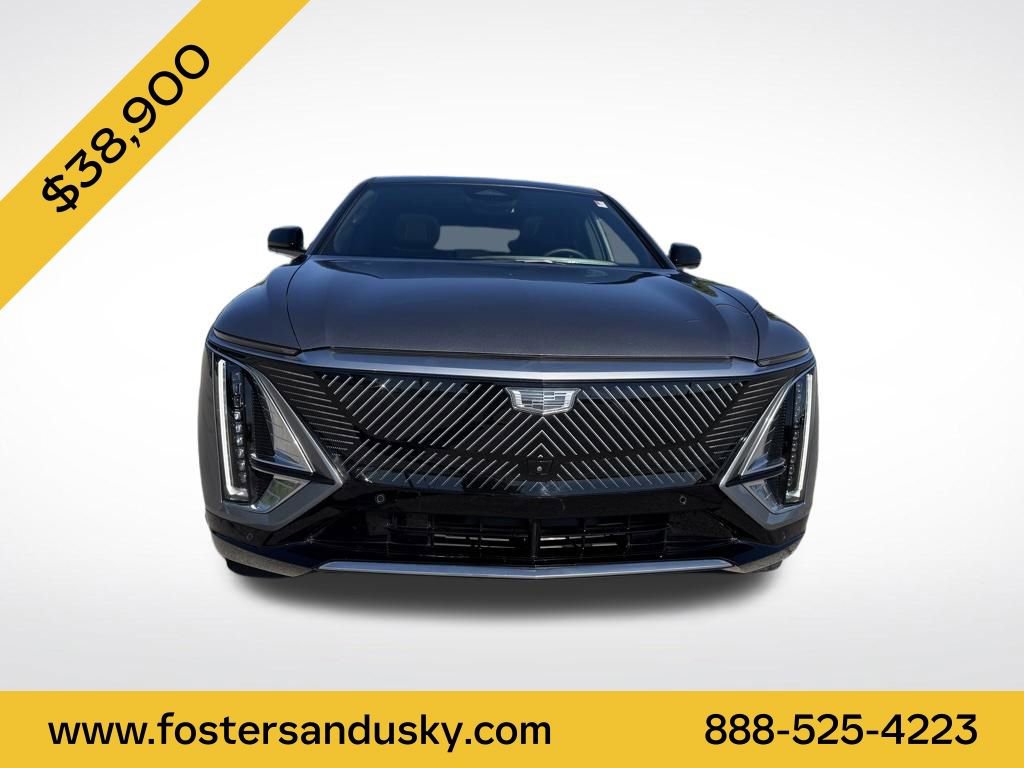 Used 2023 Cadillac Lyriq AWD image 5
