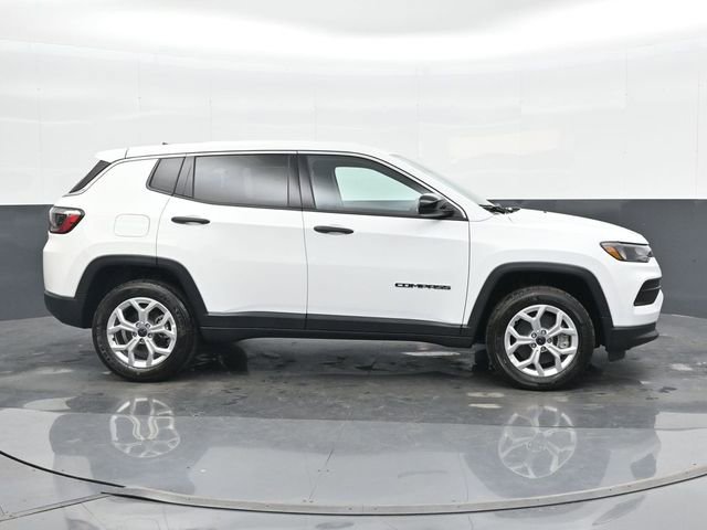 Used 2025 Jeep Compass Sport AWD/4WD image 5