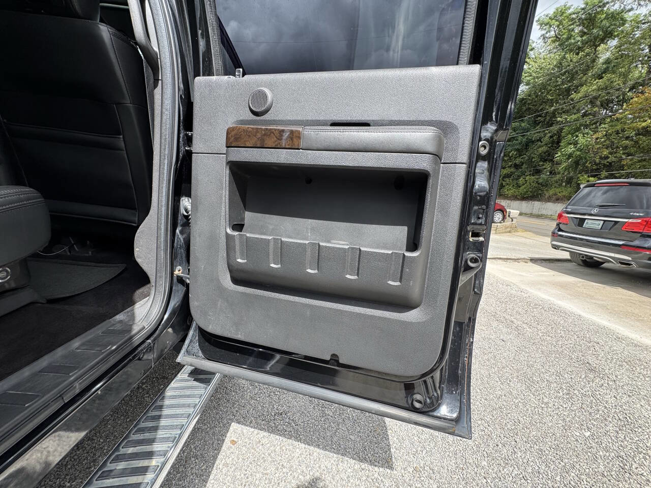 Used 2016 Ford F350 Platinum w/ Snow Plow Prep Package image 21