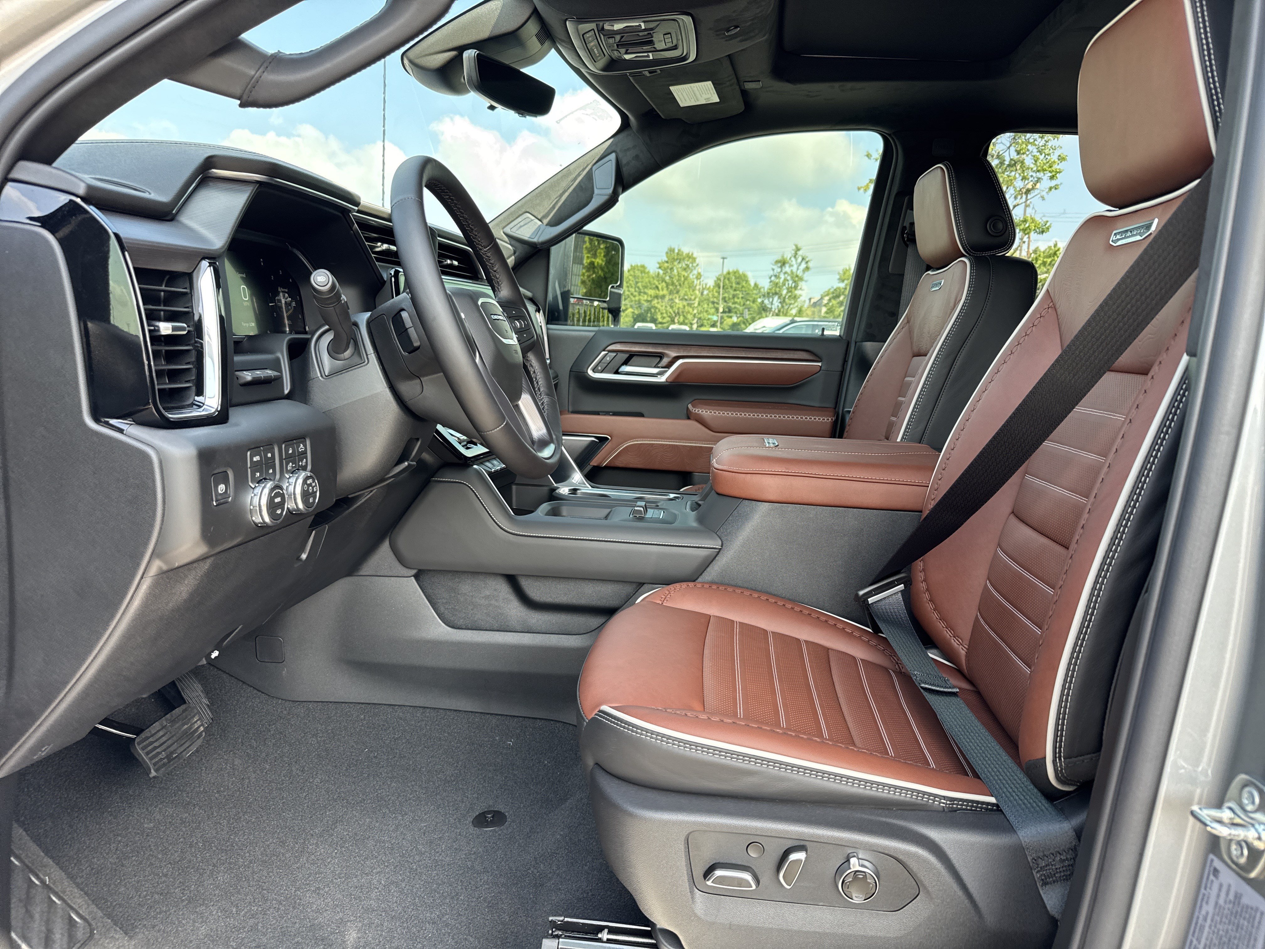 New 2026 GMC Sierra 2500 Denali Ultimate AWD/4WD image 17