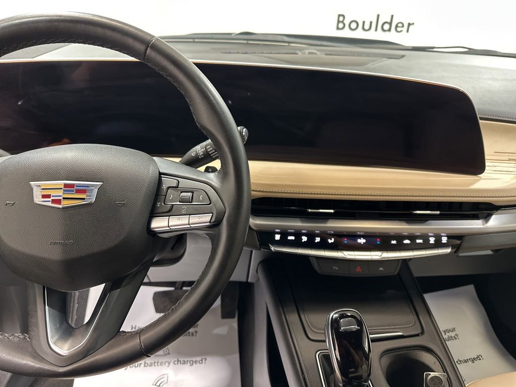 Used 2025 Cadillac XT4 Premium Luxury image 27