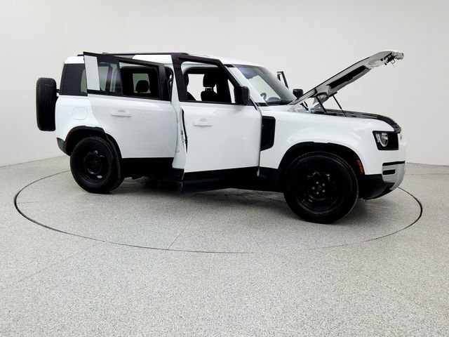 Used 2022 Land Rover Defender 110 image 10