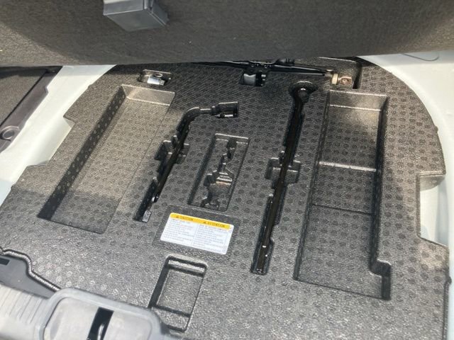 Used 2022 Lexus ES 350 Ultra Luxury w/ Accessory Package 2 image 27