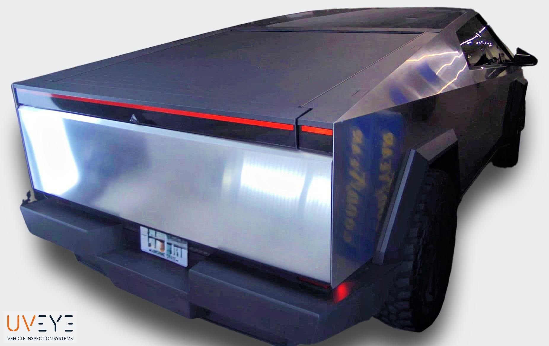 Used 2024 Tesla Cybertruck AWD Crew Cab image 3