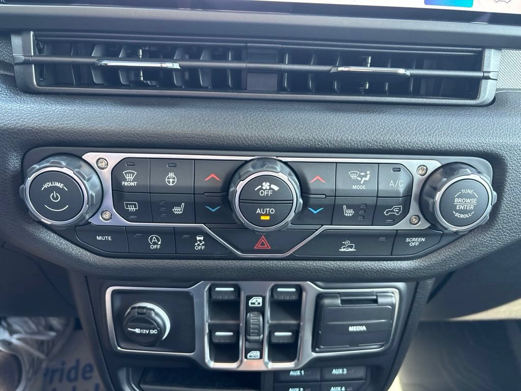 New 2026 Jeep Gladiator Sport AWD/4WD image 56