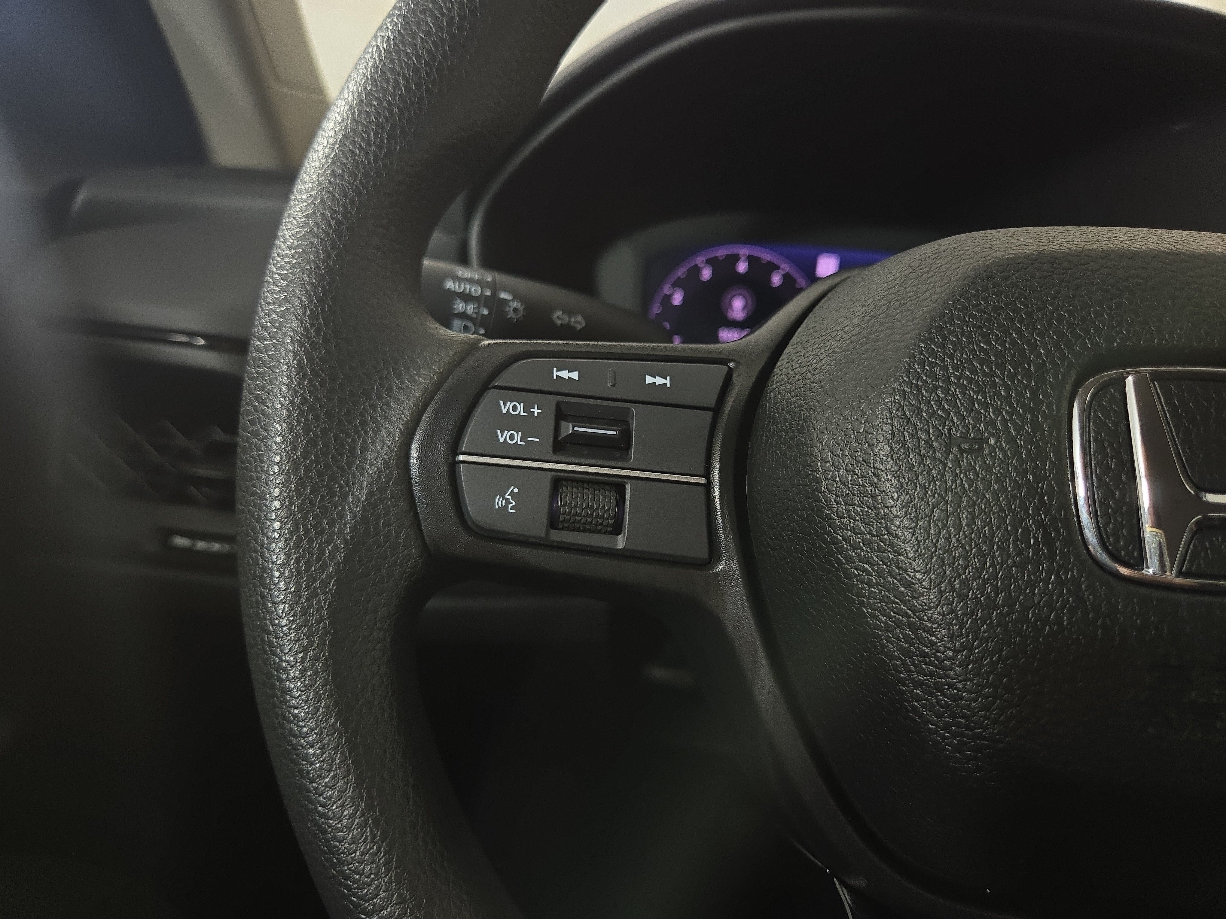 Used 2025 Honda Accord LX image 15
