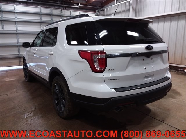 Used 2018 Ford Explorer XLT w/ Equipment Group 202A FWD image 5