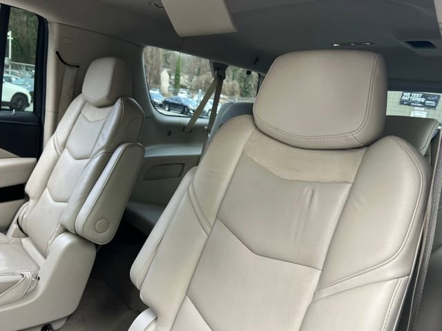 Used 2019 Cadillac Escalade ESV Luxury image 21